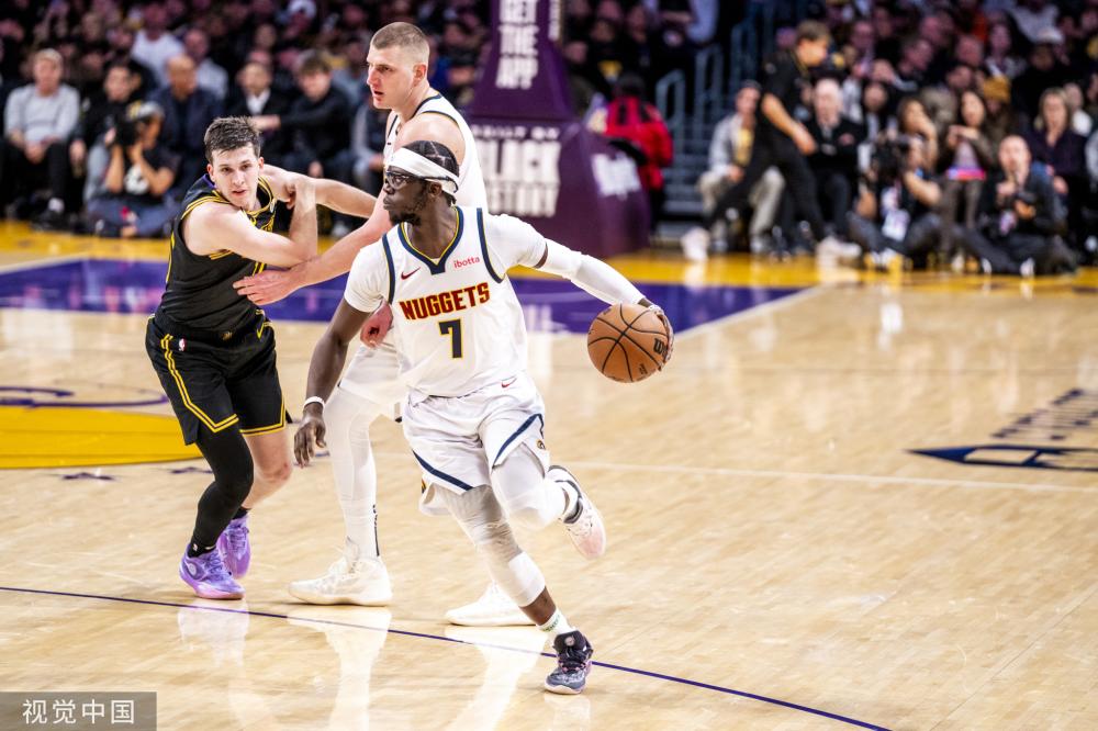 [高尔夫]白政恺64杆居新西兰公开赛次轮第三 郑蕴和65杆.