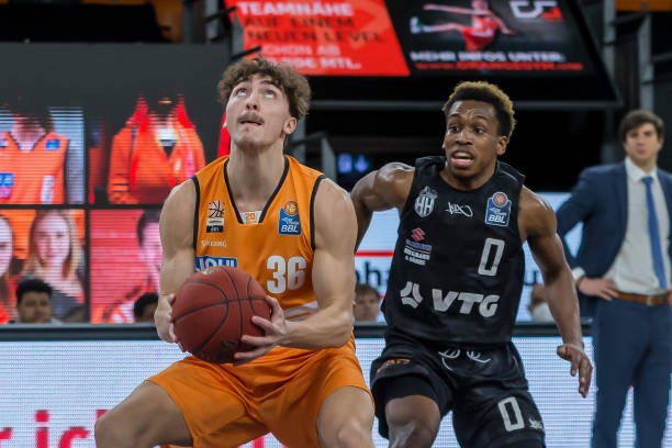 并在训练中 并在训练中