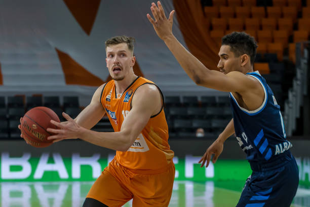 执教曼联满一年的教练单一任期排行：弗格森居首，阿莫林列第二十位